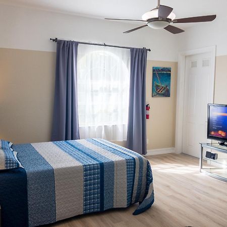 White Orchid Apartments 麥爾茲堡 外观 照片
