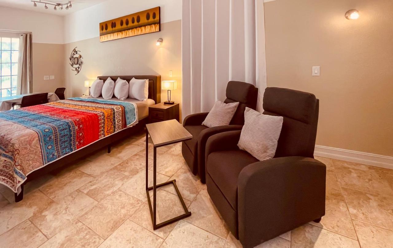 White Orchid Apartments 麥爾茲堡 外观 照片