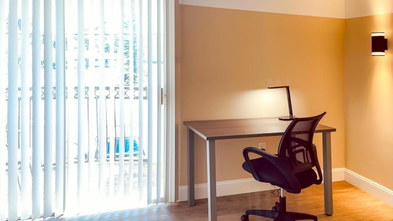 White Orchid Apartments 麥爾茲堡 外观 照片