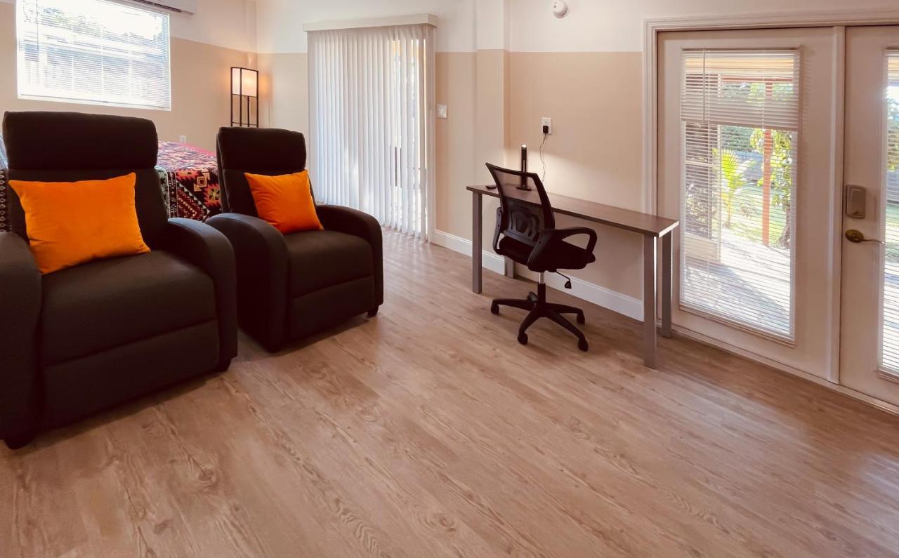 White Orchid Apartments 麥爾茲堡 外观 照片