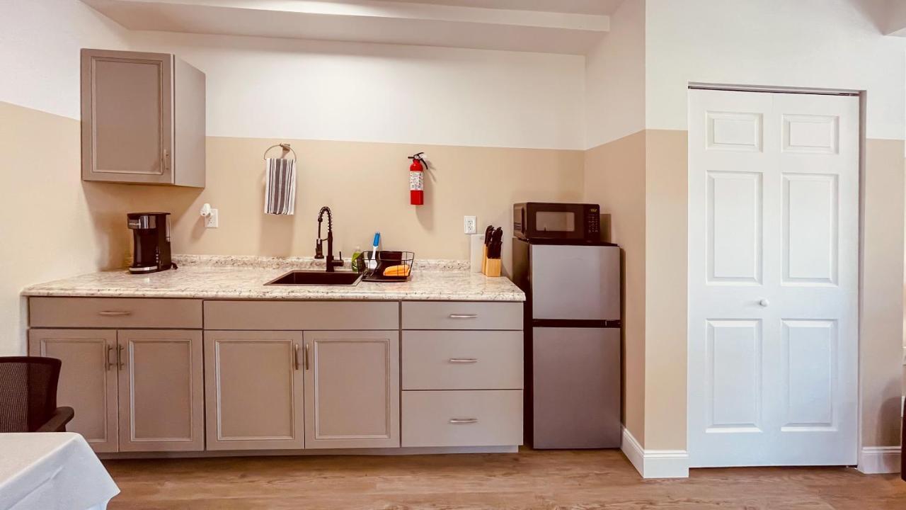 White Orchid Apartments 麥爾茲堡 外观 照片