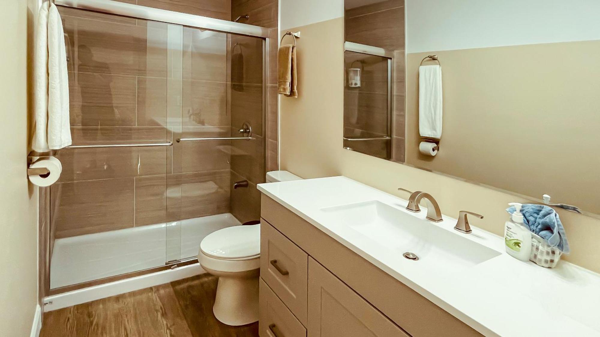 White Orchid Apartments 麥爾茲堡 外观 照片